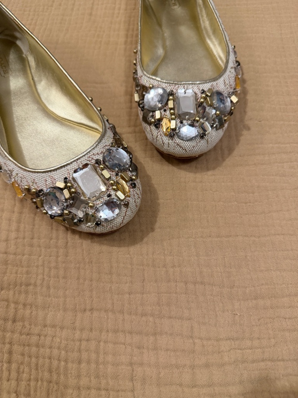 Coach Round-Toe Denisse Embellished Ballet Flats in Gold and Ivory Size 8.5 - Picture 7 of 9